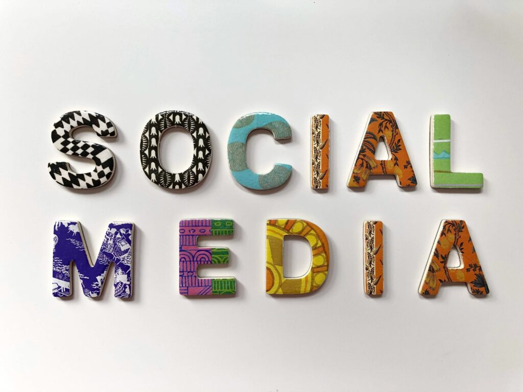 Leveraging Social Media: Tech Industry Leveraging Social Media: Tech Industry